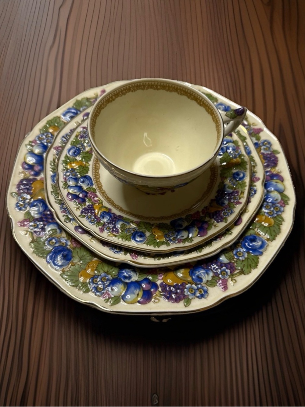Vintage Crown Ducal Florentine Service for 4 England Pattern #1954 Fruit Floral